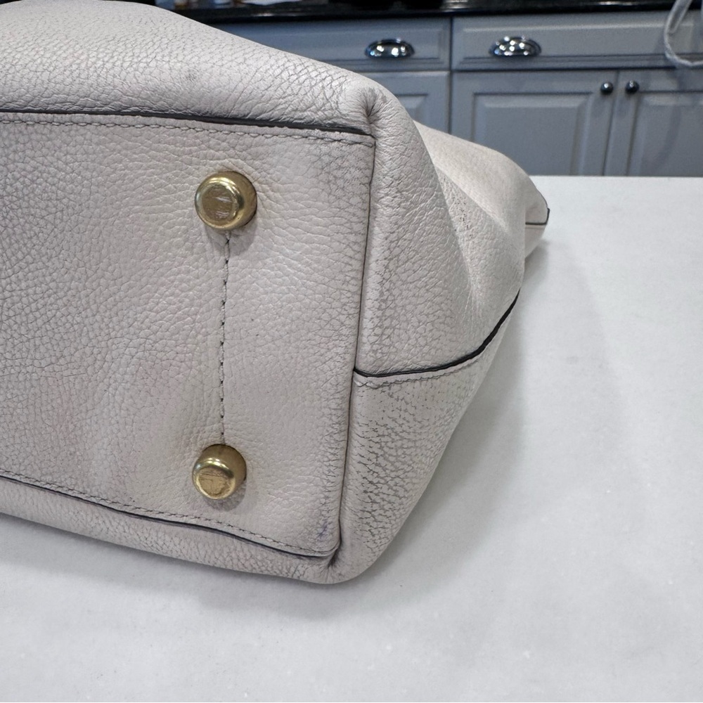 COACH Pebble Leather Taylor Medium Tote C Dangle Charm Chalk EUC - Picture 8 of 16